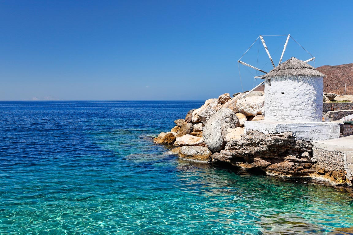 4η ημέρα Δευτέρα: ΑΙΓΙΑΛΗ – ΠΕΙΡΑΙΑΣ